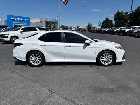 Used 2022 Toyota Camry LE w/ Carpet Mat Package (TMS) FWD image 8