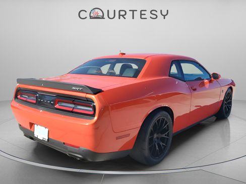 Used 2016 Dodge Challenger SRT Hellcat image 3