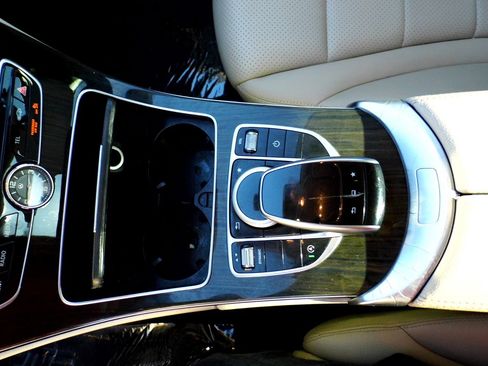 Used 2016 Mercedes-Benz C 300 Sedan image 22