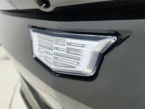 Used 2025 Cadillac Lyriq Sport image 16