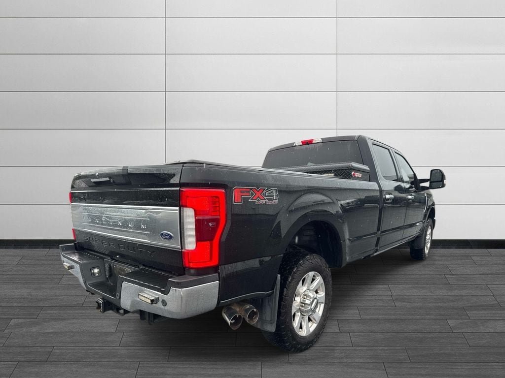 Used 2017 Ford F350 Platinum AWD/4WD image 3
