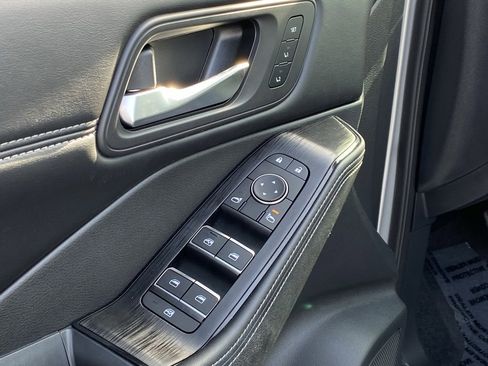 Used 2022 Nissan Rogue SL image 12