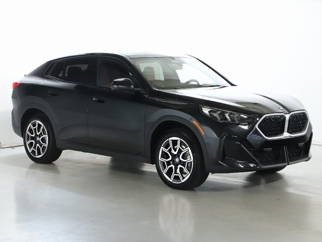 Used 2026 BMW X2 xDrive28i w/ Technology Package AWD/4WD image 11