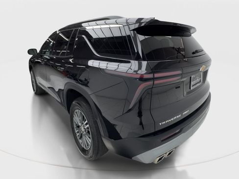 Used 2025 Chevrolet Traverse LT AWD/4WD image 10