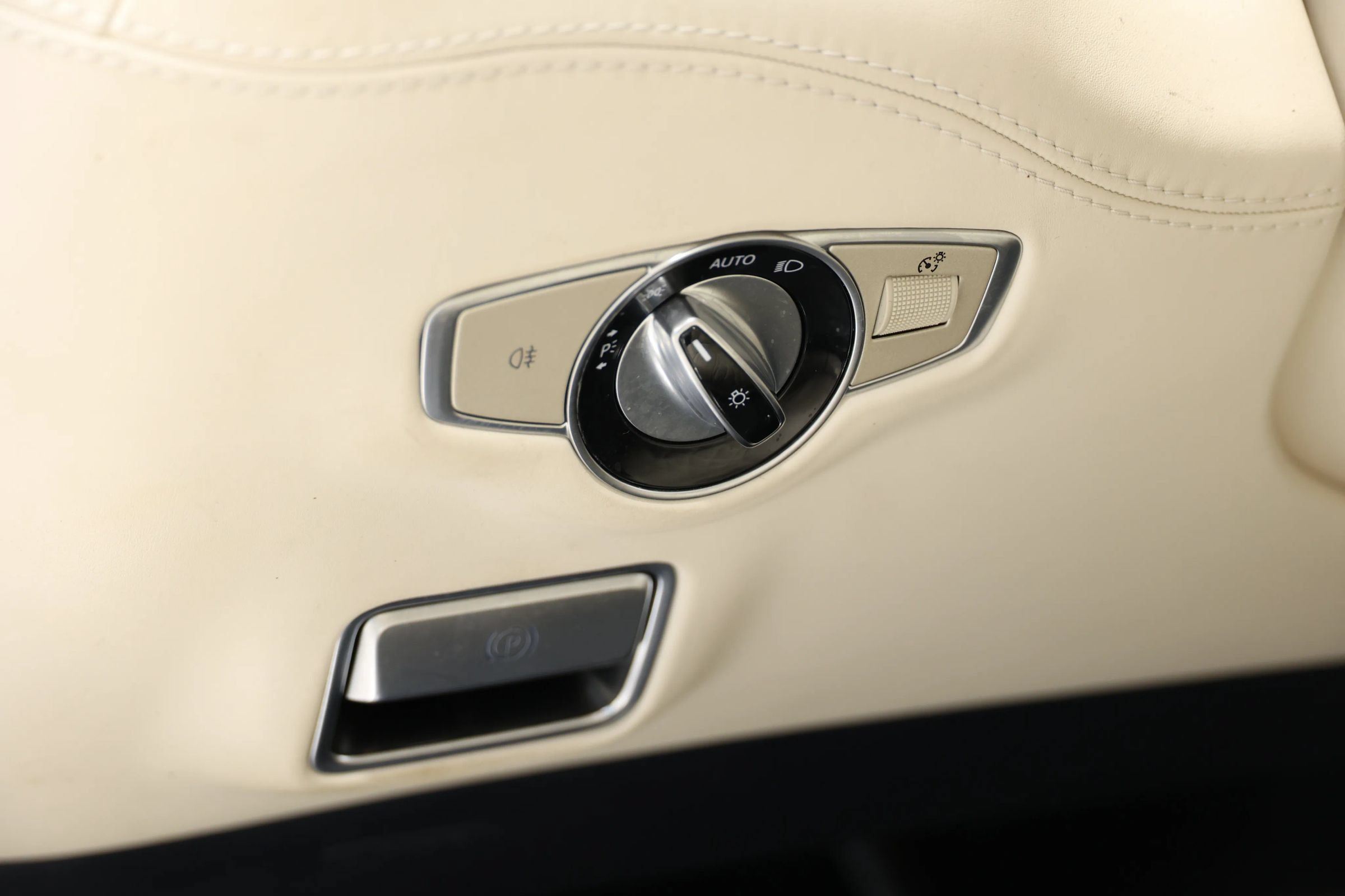 Used 2019 Mercedes-Benz S 560 4MATIC Coupe image 23