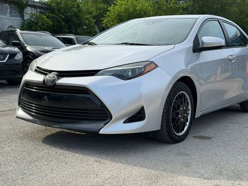 Used 2018 Toyota Corolla LE FWD image 6