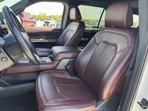 Used 2024 Ford Expedition Limited AWD/4WD image 25