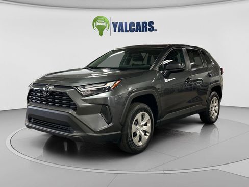 Used 2023 Toyota RAV4 LE AWD/4WD image 1