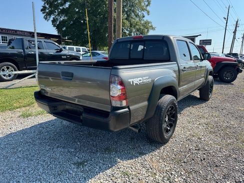 Used 2011 Toyota Tacoma 2WD Double Cab w/ Convenience Pkg image 3