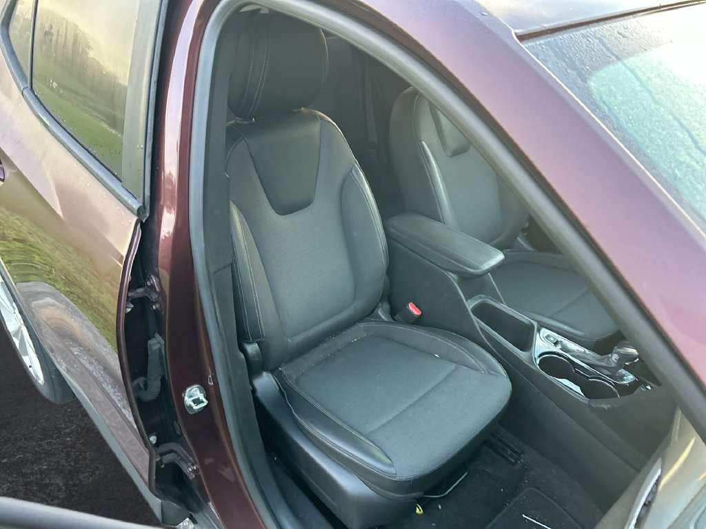 Used 2023 Buick Encore GX Preferred FWD image 28