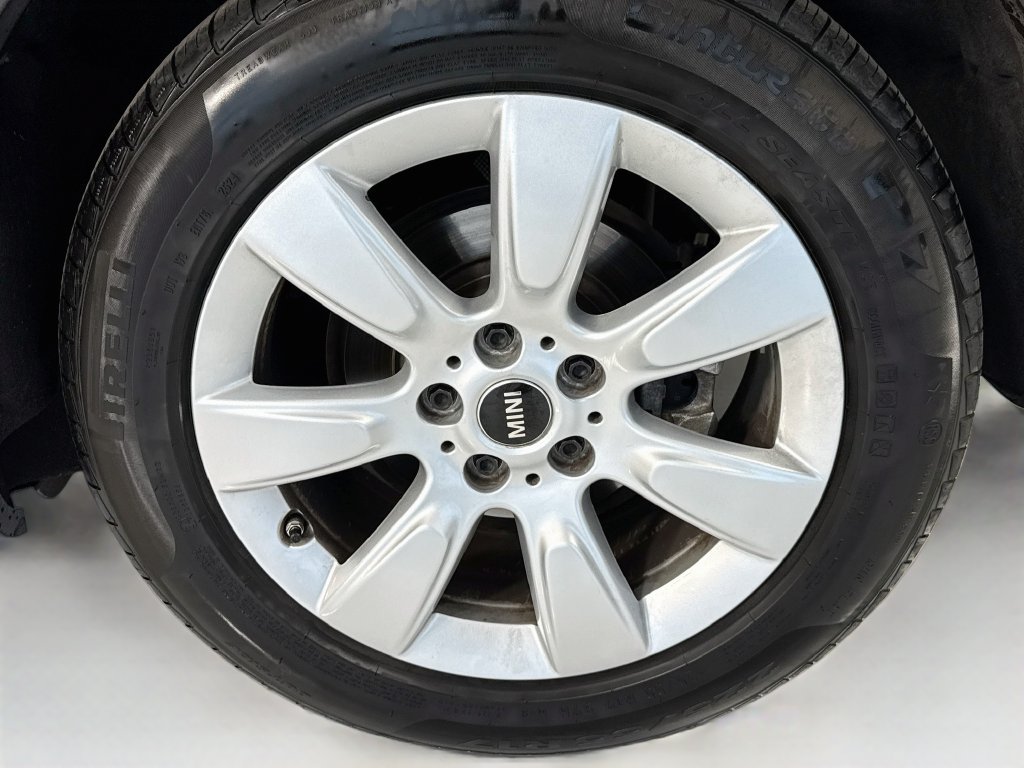 Used 2024 MINI Cooper Countryman FWD image 31
