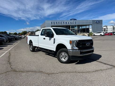 Used 2022 Ford F250 XL w/ Power Equipment Group AWD/4WD image 1