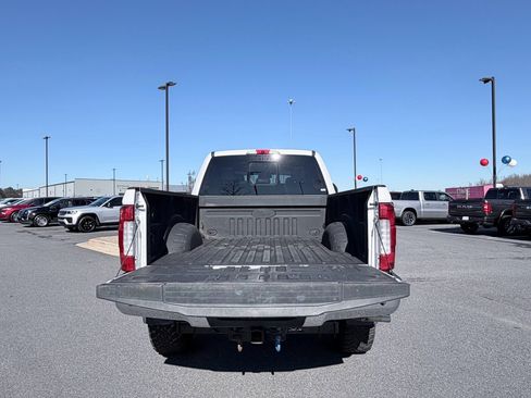 Used 2019 Ford F350 Lariat w/ Lariat Ultimate Package image 8