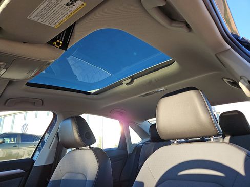 New 2026 Volkswagen Jetta SE image 12