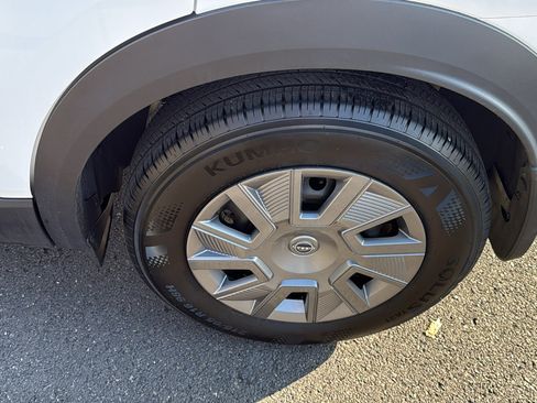 Certified 2025 Nissan Kicks S image 21