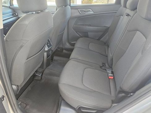 Used 2025 Kia Sportage LX image 16