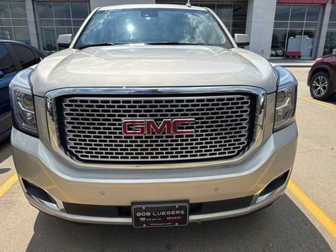 Used 2017 GMC Yukon XL Denali w/ Open Road Package AWD/4WD image 14