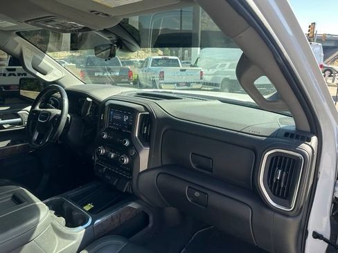 Used 2021 GMC Sierra 1500 Denali w/ Denali Ultimate Package AWD/4WD image 17