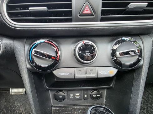 Used 2020 Hyundai Kona SEL Plus image 23