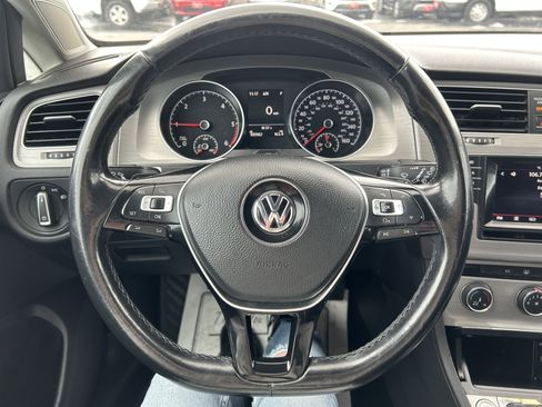 Used 2015 Volkswagen Golf TDI S image 17