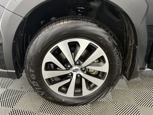 Used 2025 Subaru Outback Premium w/ Popular Package #1A image 13