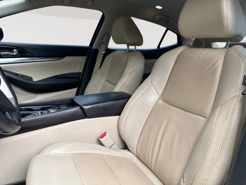Used 2019 Nissan Maxima 3.5 SV w/ Floor Mat Group FWD image 13