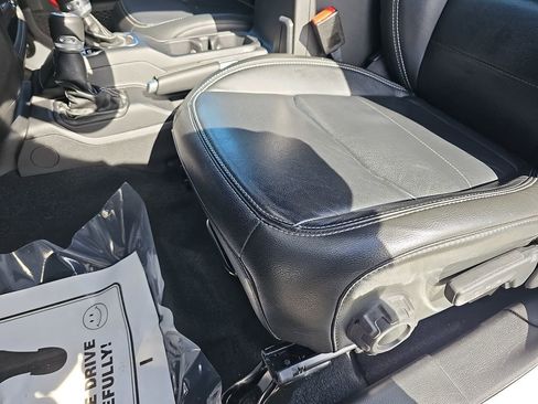 Used 2022 Jeep Wrangler Unlimited Sahara w/ Cold Weather Group image 34