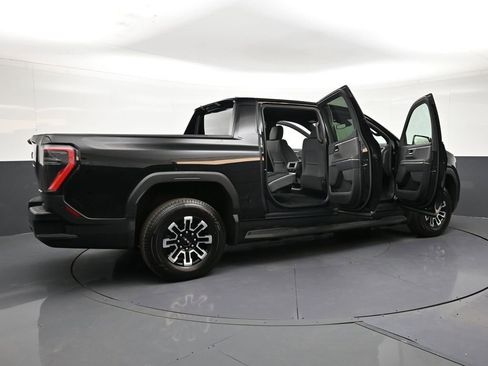 Used 2026 GMC Sierra EV Elevation AWD/4WD image 31