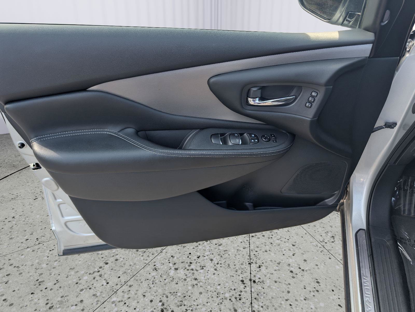 Used 2024 Nissan Murano SL w/ Cargo Package FWD image 25