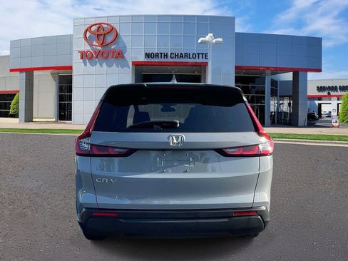 Used 2025 Honda CR-V EX image 6