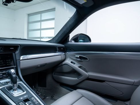Used 2013 Porsche 911 Carrera S RWD image 9