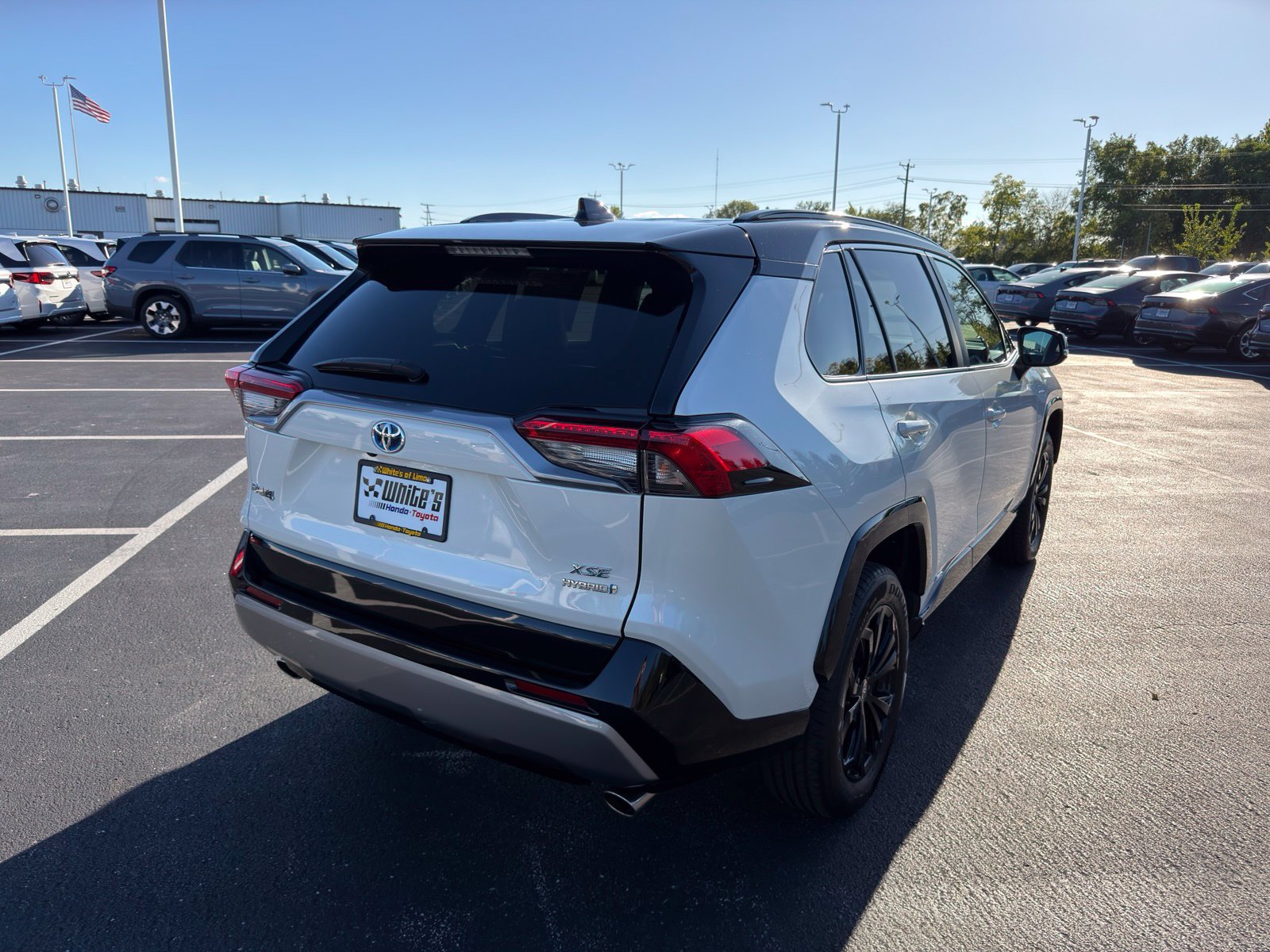 Used 2022 Toyota RAV4 XSE w/ XSE Grade Weather Package AWD/4WD image 6