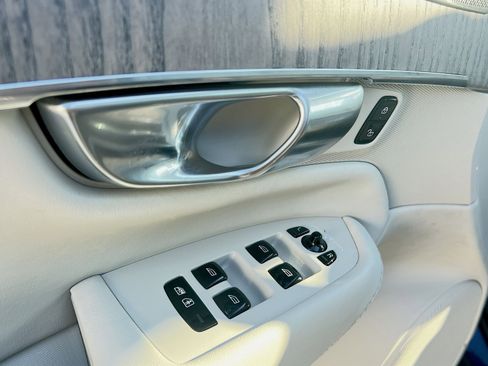 Certified 2023 Volvo XC90 B6 Plus w/ Protection Package image 15