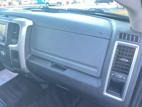 Used 2017 RAM 1500 Classic SLT image 23