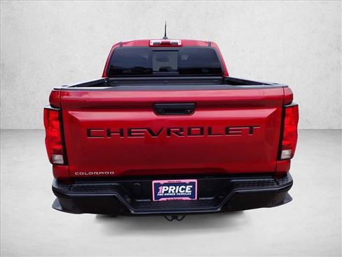 Used 2023 Chevrolet Colorado Trail Boss w/ Technology Package AWD/4WD image 3