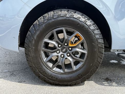 Used 2025 Ford Expedition Tremor AWD/4WD image 9