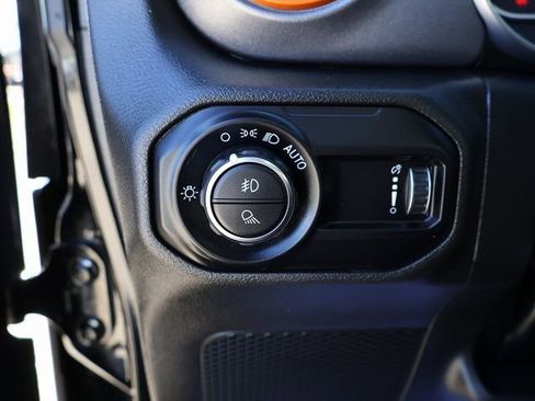 Used 2023 Jeep Gladiator Mojave w/ Cold Weather Group image 40