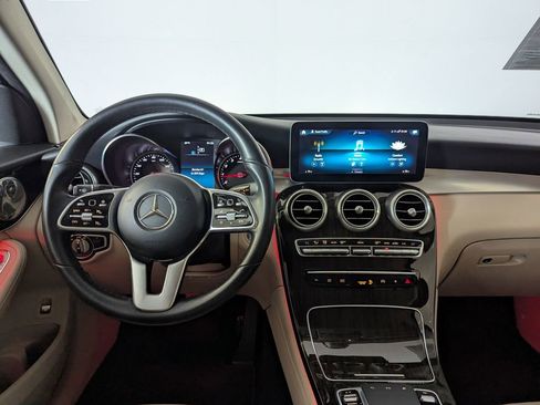 Used 2020 Mercedes-Benz GLC 300 image 6