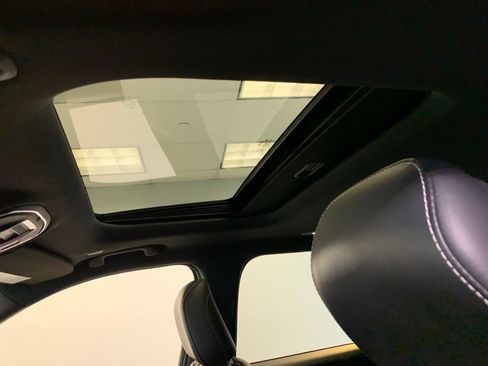 Used 2023 Jeep Grand Cherokee L Laredo image 19