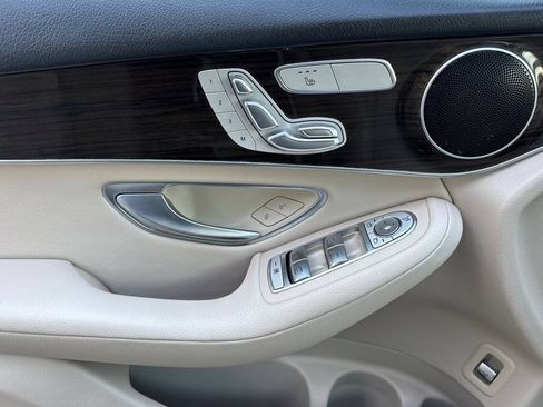 Used 2019 Mercedes-Benz GLC 300 image 11