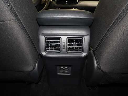 Used 2025 Toyota RAV4 XLE image 30