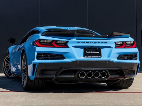 Used 2024 Chevrolet Corvette Z06 image 6