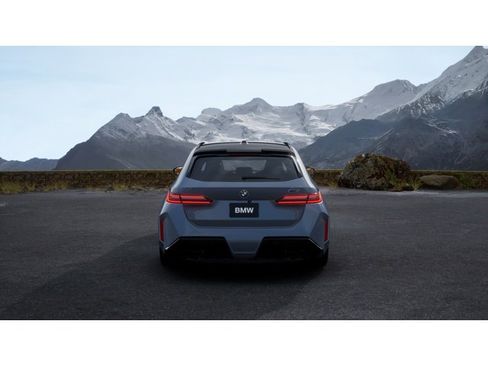 New 2026 BMW M5 Touring image 5