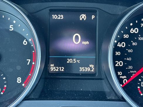 Used 2019 Volkswagen Tiguan SE AWD/4WD image 42