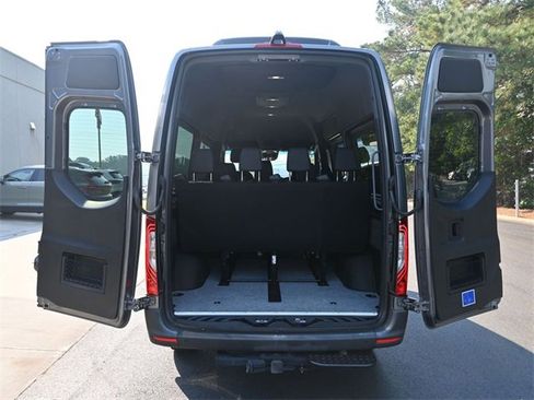 Used 2023 Mercedes-Benz Sprinter 2500 image 26