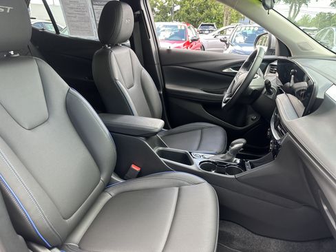 Used 2026 Buick Encore GX Sport Touring w/ Advanced Technology Package FWD image 6