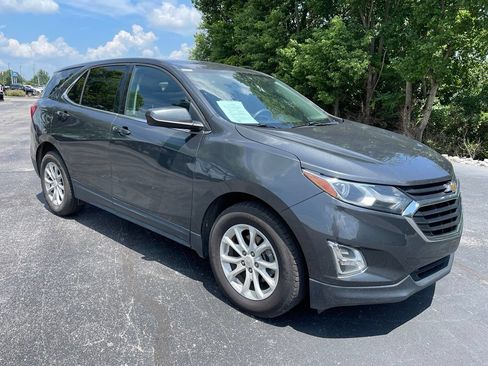 Used 2019 Chevrolet Equinox LT FWD image 2