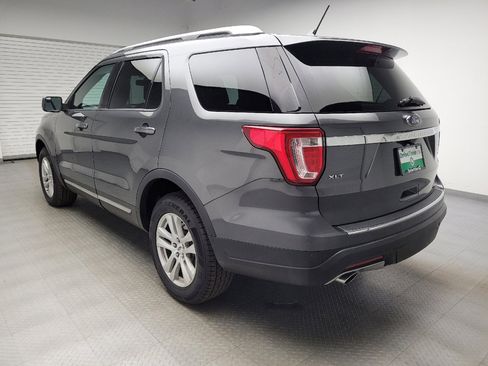 Used 2018 Ford Explorer XLT w/ Equipment Group 202A AWD/4WD image 5