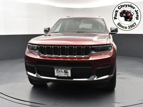 Used 2025 Jeep Grand Cherokee L Limited w/ Trailer Tow Package AWD/4WD image 2