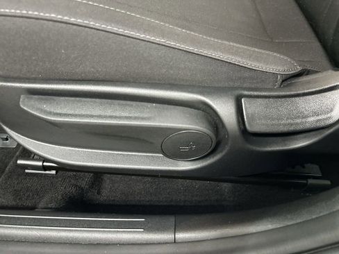 Used 2023 Hyundai Elantra SEL w/ Convenience Package image 10